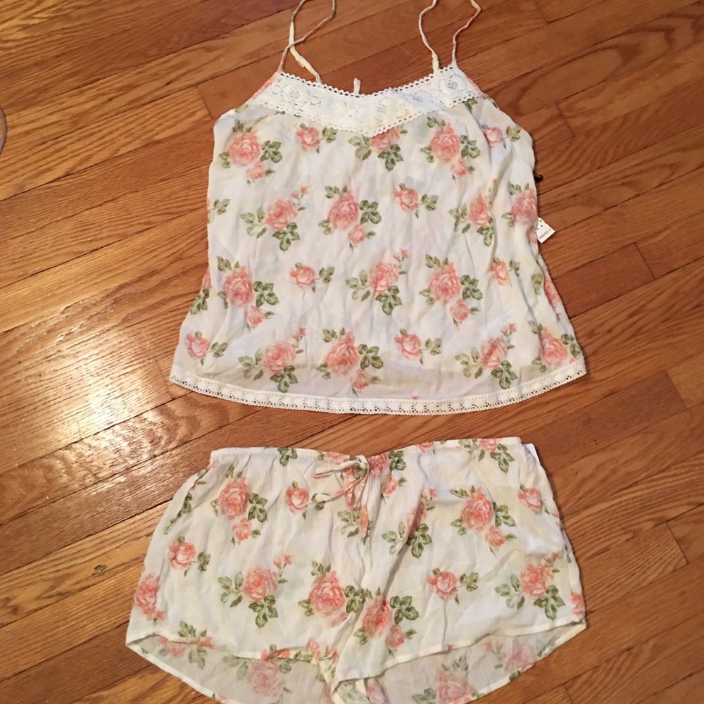 🌸NWT Forever 21 Lingerie Floral PJ Set🌸